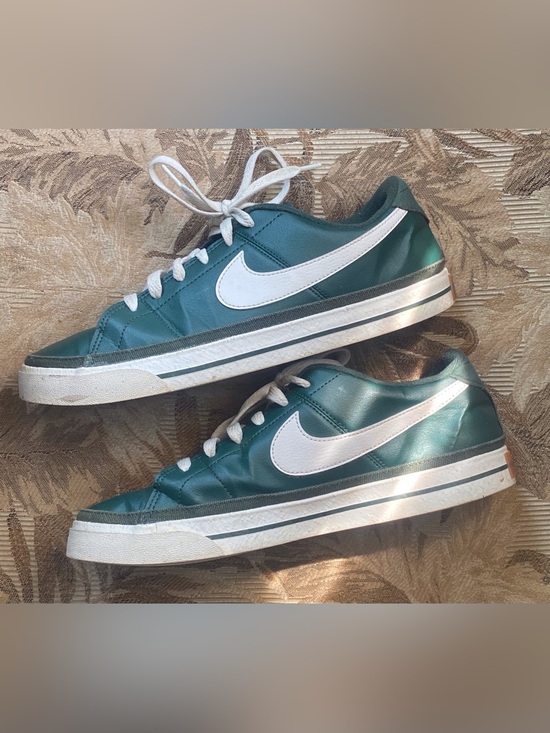 Nike Other - Nike Green Low-Top Sneakers with White Swoosh Men’s 8.5